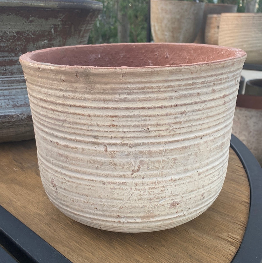 English Tumbled Pot Heirloom White