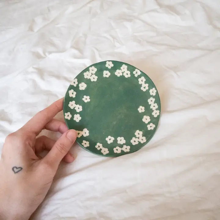 Scattered Petunia Emerald Catchall Plate