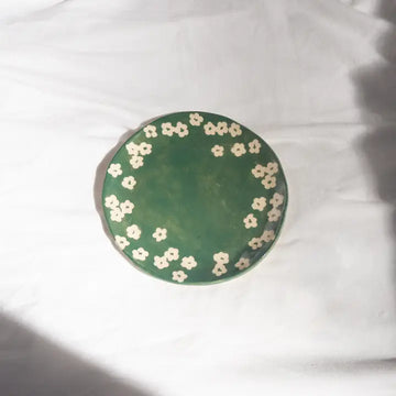 Scattered Petunia Emerald Catchall Plate